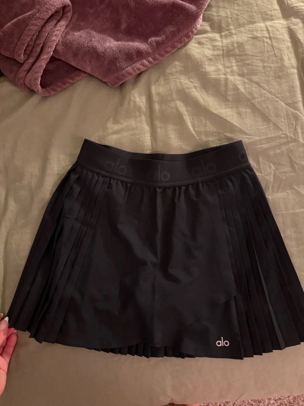 ALO Yoga Black Pleated Tennis Skort | Aces